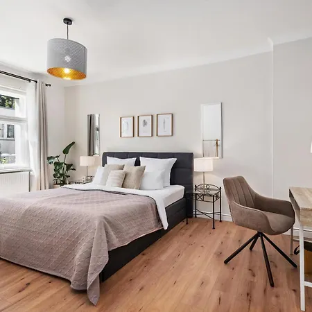 Exklusives Hilvit Health Apartment An Der Universitaetsklinik - Perfekt Fuer Business Und Kultur! 2 Schlafzimmer - Smoothie Mixer - Fitness Wall Gym - Smart Tv Cottbus Esterno foto